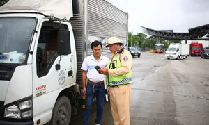 Trình Quốc hội bỏ quy định 'tài xế không lái quá 48 giờ mỗi tuần'