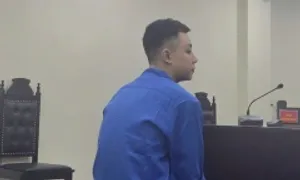 Bắt cóc em họ để tống tiền